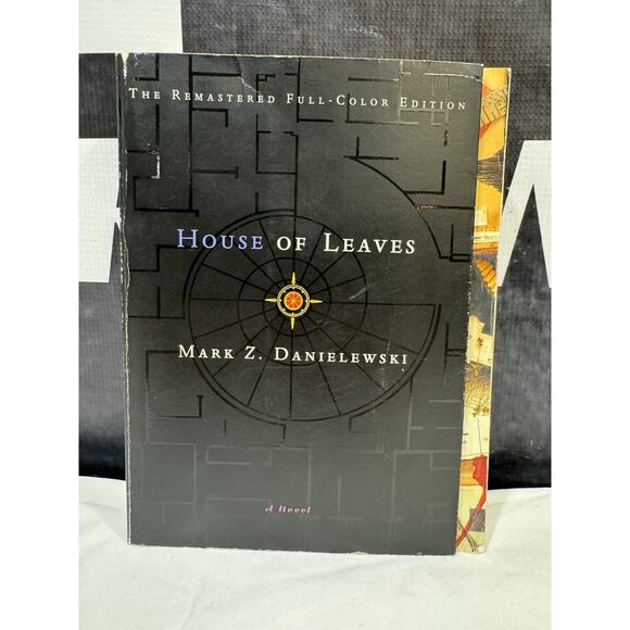 House of Leaves : The Remastered Full-Color Edition by Mark Z. Danielewski 2000 - Picture 1 of 2